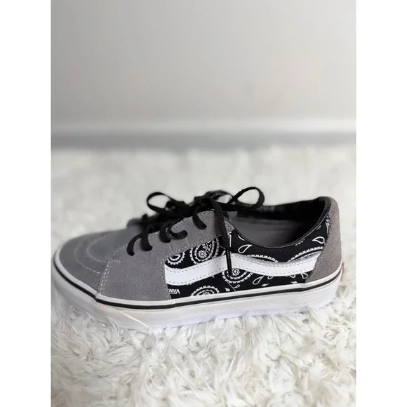 Vans Sk8-Low Grey Suede Black Paisley Bandana Sneakers Mens 6.5 Womens 8.0 - Picture 5 of 8
